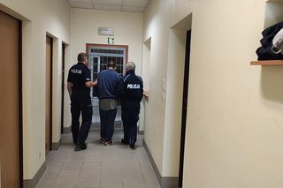 Myślał, że dotarł do Paryża, a trafił do policyjnej celi. Afgańczyk szedł ekspresówką w okolicy Wieruszowa
