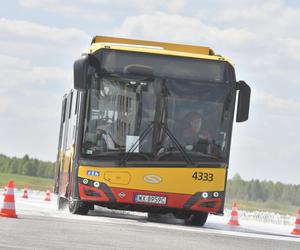 Autobusy w poślizgu! Kto tym razem okazał się najlepszym kierowcą autobusu? 