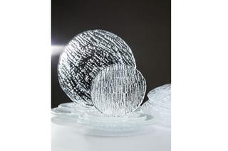 Historia polskiego designu. Zestaw talerzy Igloo, projekt Eryka Trzewik-Drost