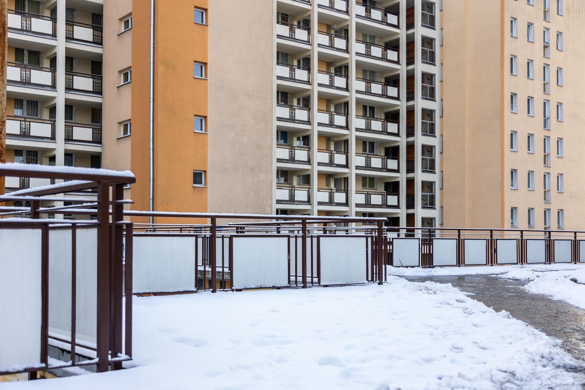 Przyczółek Grochowski - zdjęcia warszawskiego Pekinu. Zobacz, jak wygląda najdłuższy blok w Polsce