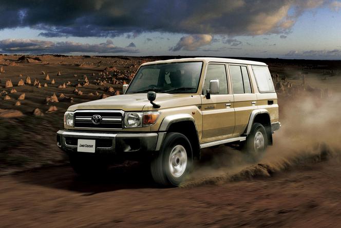 Toyota Land Cruiser J7