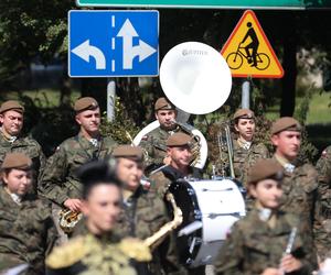 Defilada wojskowa w Katowicach i piknik. Wojewódzkie Obchody Święta Wojska Polskiego 2024