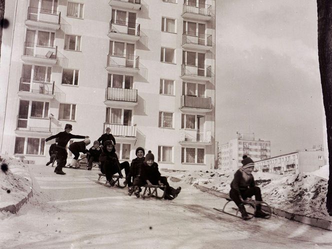 Zielona Góra w zimowej aurze. Czesław Łuniewicz uchwycił zimę kilkadziesiąt lat temu na fotografiach