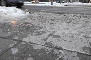 Gołoledź w Białymstoku. Jest potwornie ślisko! [20.12.22]