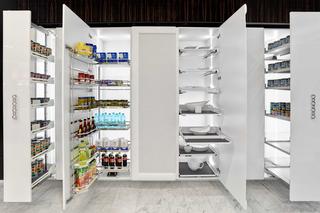 Szafki cargo firmy PEKA