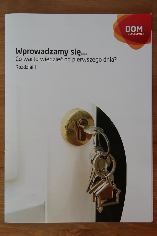 Duszą się w mieszkaniach, dym nie daje im żyć. Mieszkańcy nowego osiedla na Targówku załamują ręce