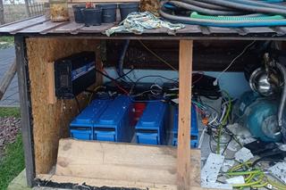  Jacek znalazł sposób na galopujące ceny prądu. Długo swoim rozwiązaniem się nie cieszył, a policja nie biła mu braw