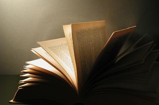 Poważne zmiany w temacie lektur szkolnych. Minister Czarnek podał szczegóły! [CO SIĘ ZMIENI]