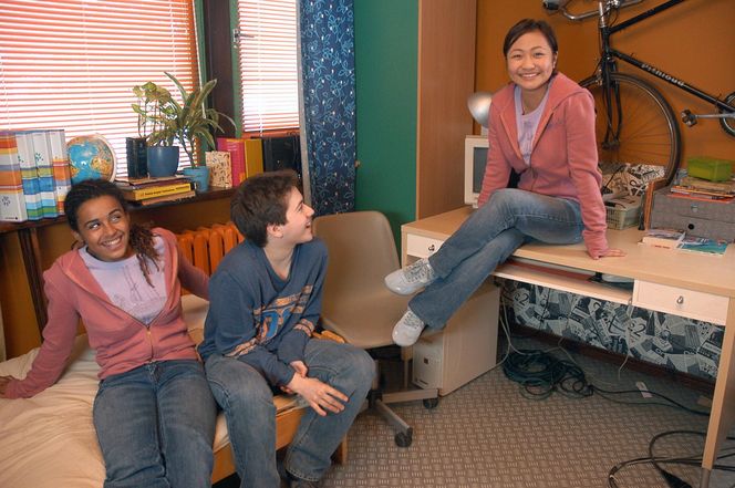 Nie do wiary jak dziś wygląda dziecięca gwiazda! Dosłownie kipi seksapilem