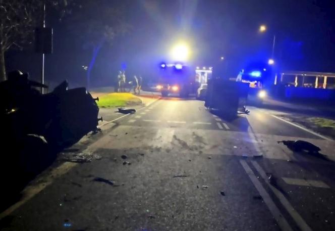 Masakra w Deszcznie! 25-latek zginął w roztrzaskanym BMW [ZDJĘCIA]