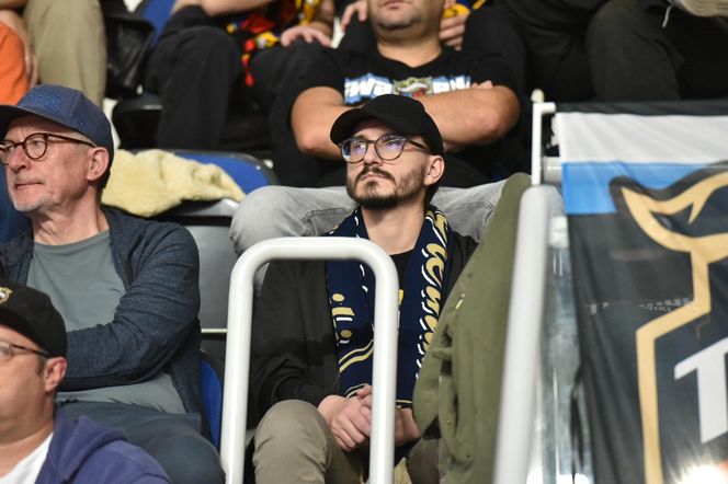 Arriva Lotto Twarde Pierniki Toruń - Legia Warszawa, zdjęcia kibiców i zawodników z meczu Orlen Basket Ligi
