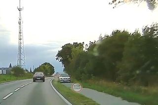Kierowca bmw pędził ścieżką rowerową pod Bydgoszczą. Policjanci mówią, że uciekał