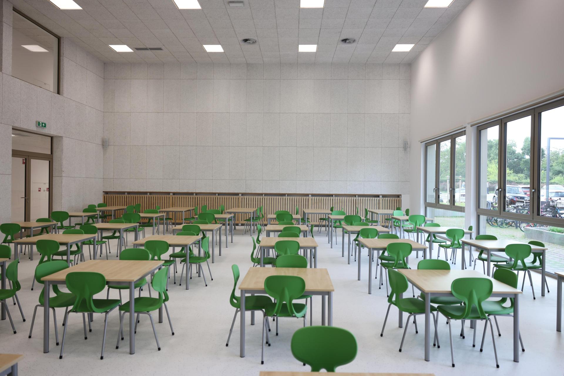 Szkoła przy ul. Asfaltowej we Wrocławiu