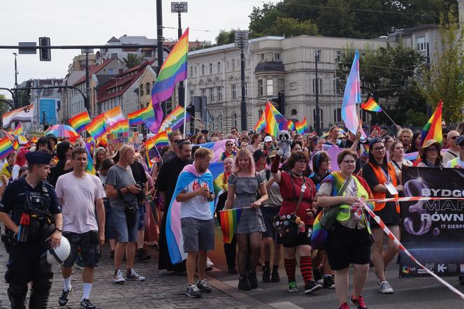 III Bydgoski Marsz Równości 2024. Rozśpiewany tłum przeszedł ulcami miasta