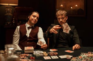 Ronnie Ferrari i MiłyPan łączą siły w singlu „Przez cały wieczór”