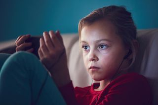 Social media rujnują psychikę dzieci. Objawy depresji rosną nawet o 35 proc.