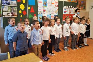 Do hymnu! Dzieci z Bełchatowa odśpiewały Mazurka Dąbrowskiego [AUDIO]