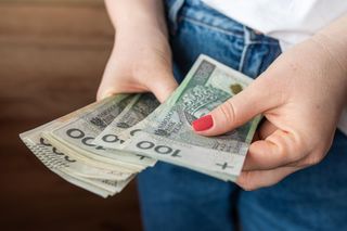 Tyle naprawdę zarabiają Polacy! Średnia krajowa to ściema? Prawdziwa kwota szokuje