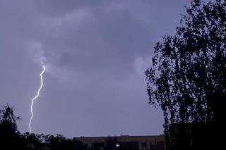 Nocna burza nad Dolnym Śląskiem. Pioruny w obiektywie mieszkańców