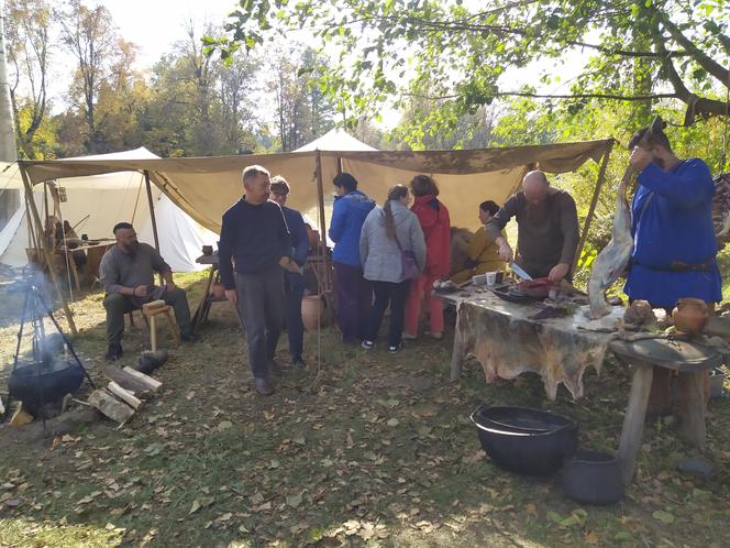 ZOBACZ ZDJĘCIA z III Festynu Archeologicznego w Mrozach - 8 i 9 października 2022