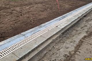 Nowe odwodnienie liniowe przy W69