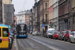 Kraków: LIKWIDACJA parkowania na ul. Długiej! Urzędnicy sięgną po radykalne rozwiązania?