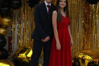 Nie tylko maturzyści tańczą poloneza. Bal ósmoklasistów ze Szkoły Podstawowej nr 3 w Świdniku