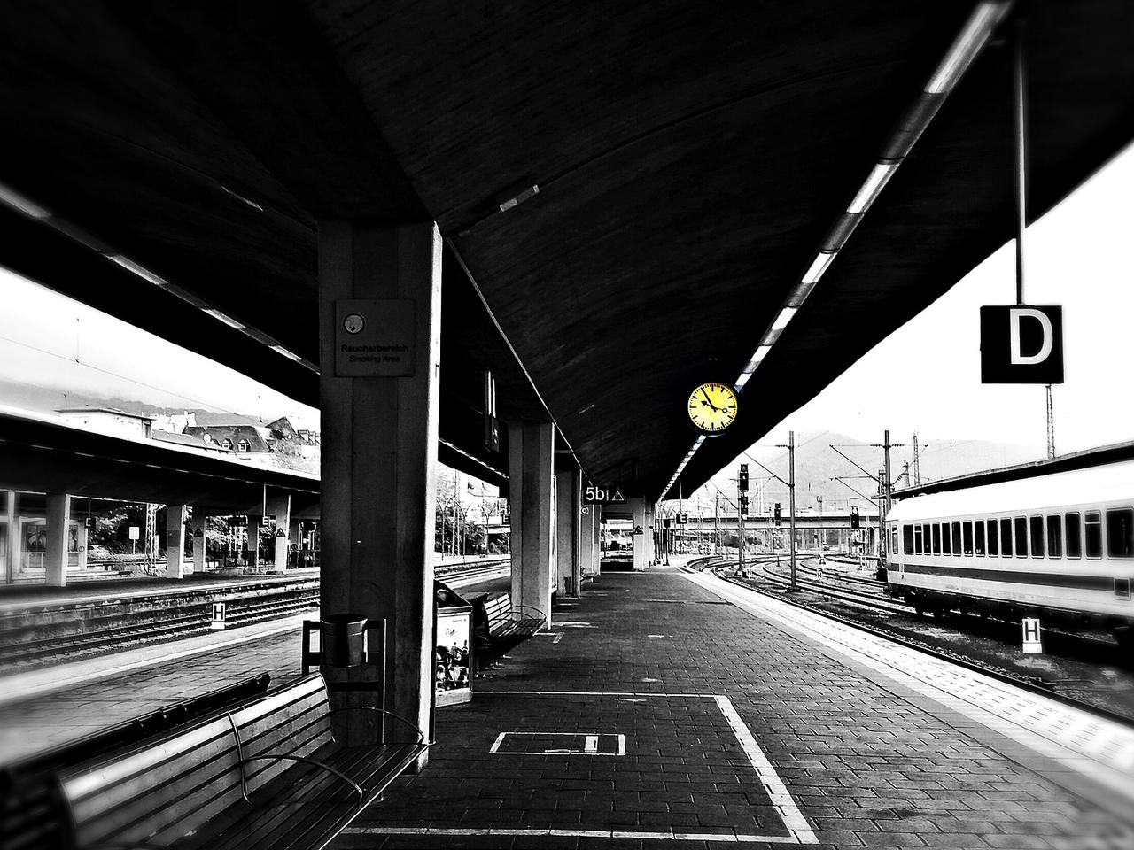 Młoda Ukrainka dostała drgawek i straciła przytomność! Wszystko na oczach policjantów z Płocka