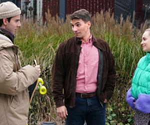 Barwy szczęścia, odcinek 2806: Tomasz Kępski (Jakub Sokołowski), Wiktor (Grzegorz Kestranek), Oliwka (Wiktoria Gąsiewska)