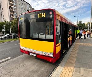 Dantejskie sceny w autobusie. Pasażer roztrzaskał głowę podczas gwałtownego hamowania. Nie żyje