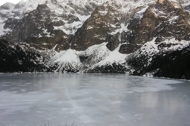 Tatry. Szokujące zachowanie turystów! Dla zabawy igrali ze śmiercią