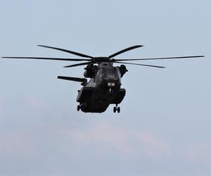  Niemiecki śmigłowiec CH-3 Sea KIng Mk3 w locie  - ILA24