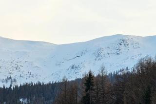 Niebezpieczne zjawisko na Babiej Górze. Może spowodować lawinę
