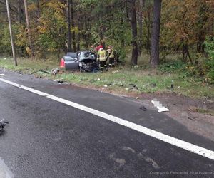 Piotrków Trybunalski. Śmiertelny wypadek kierującej saabem. Zginęła na oczach dzieci [ZDJĘCIA].