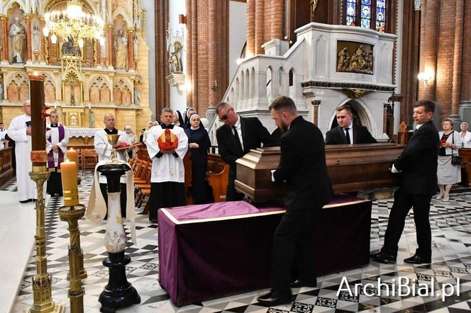 Białystok. Msza święta żałobna za śp. abp. Stanisława Szymeckiego