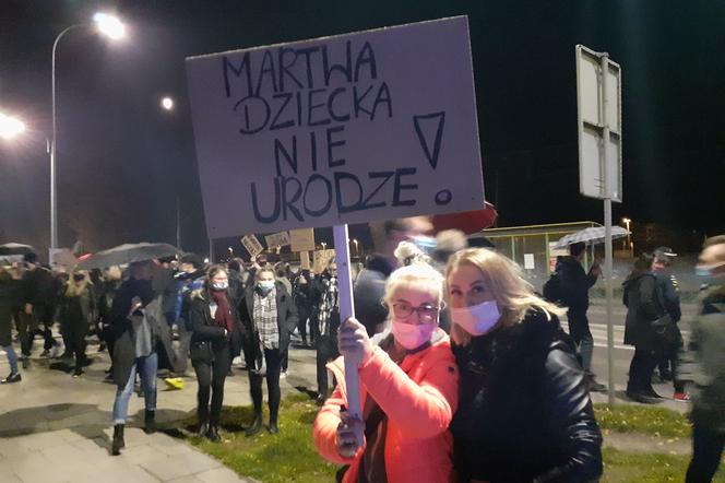Protest kobiet w Elblągu. Zablokowali miasto za zaostrzenie przepisów dotyczących aborcji