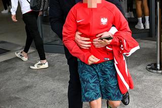 Przylot kadry - chłopiec