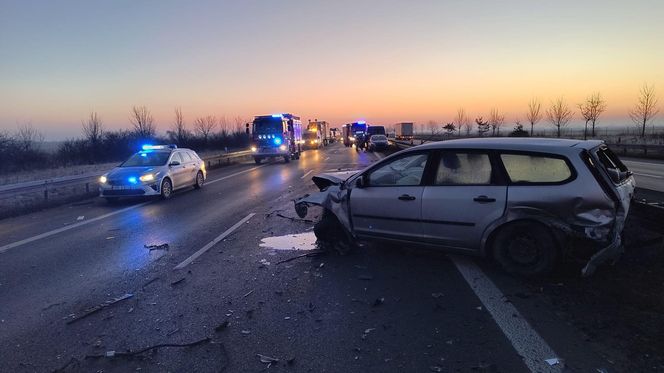 Zderzyło się sześć samochodów 