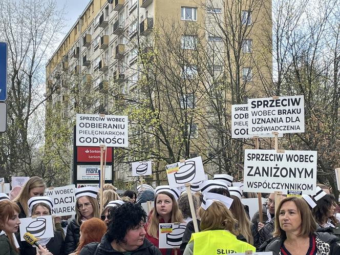 Protest pielęgniarek w Krakowie 12.04.