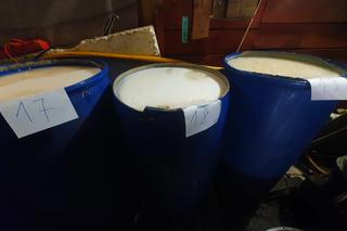 Wasilków. 4 tys. litrów zacieru i 360 litrów alkoholu. Bimbrownik: To na własne potrzeby [ZDJĘCIA]