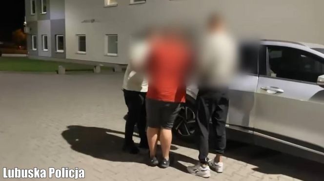 Wyjątkowo "kreatywny" złodziej. Żeby okradać ciężarówki, przebierał się za... ducha!