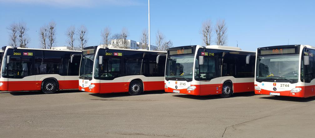 Podpisanie umowy najmu 48 nowych autobusów w Gdańsku
