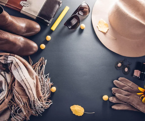 Klasyk mody lat 60-tych znów wraca do łask. W 2026 będzie królować na ulicach. Co będzie modne w 2026? 