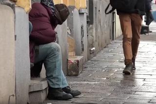 Kraków: Nadchodzi zima. Jak pomóc osobom bezdomnym i samotnym?