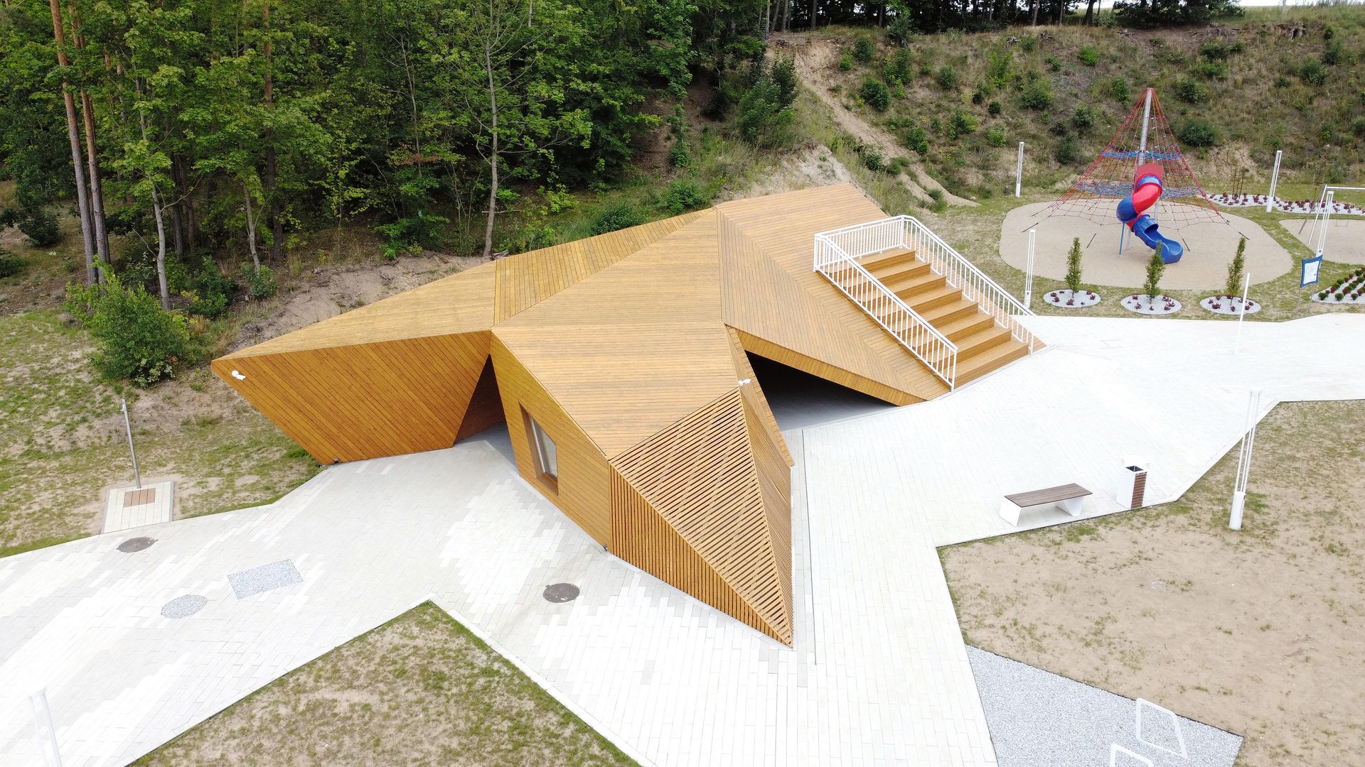 Centrum Turystyczno-Sportowe w Łąkie 5