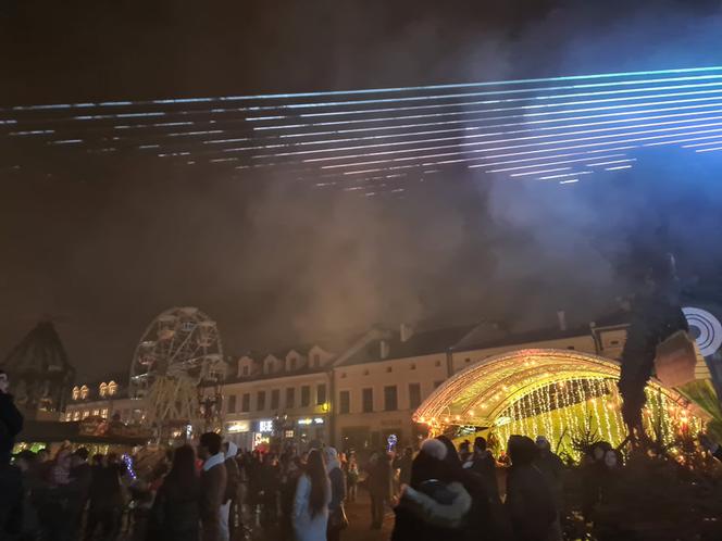 Rzeszów. Pokaz laserowy na Rynku [ZDJĘCIA]