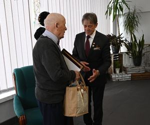 Kolejarz, społecznik, świadek historii! Pan Leon ze Śliwic skończył właśnie 101 lat