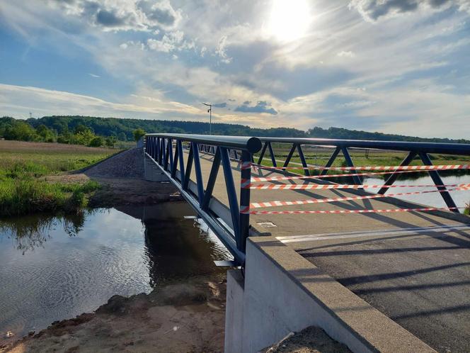 Dokładnie 14 lat po wielkiej powodzi z 2010 roku wraca kładka nad Kamienną