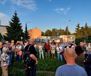 Magiczna Noc Świętojańska w Starym Fordonie. Spacer pod gwiazdami przyciągnął bydgoszczan i turystów