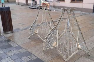 Na lubelskim deptaku już montują świetlne instalacje. Już za parę dni będzie pięknie! [GALERIA]